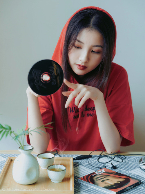 开云体育-铁壁防守与巨星闪耀，乌克兰锁死乌拉圭，C罗主宰美加墨世界杯