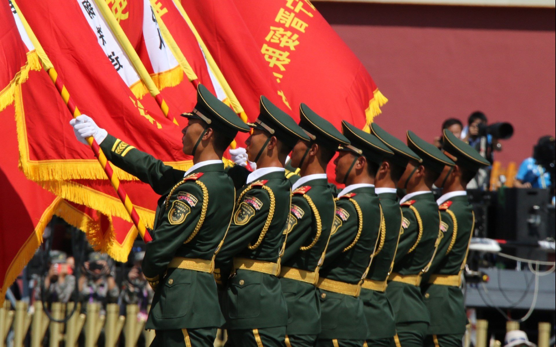 双面塔雷米，当战争的记忆撞上艺术的纯粹，他如何在2026世界杯F组为伊拉克撕开西班牙的斗牛士红布
